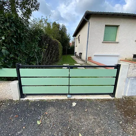 Les Trois Pitchounes- Wifi- Piscine- Calme *