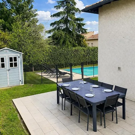 Apartment Les Trois Pitchounes- Wifi- Piscine- Calme